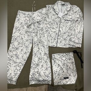 NWT Generation Love Nikki PJ Set size SM, includes Bag